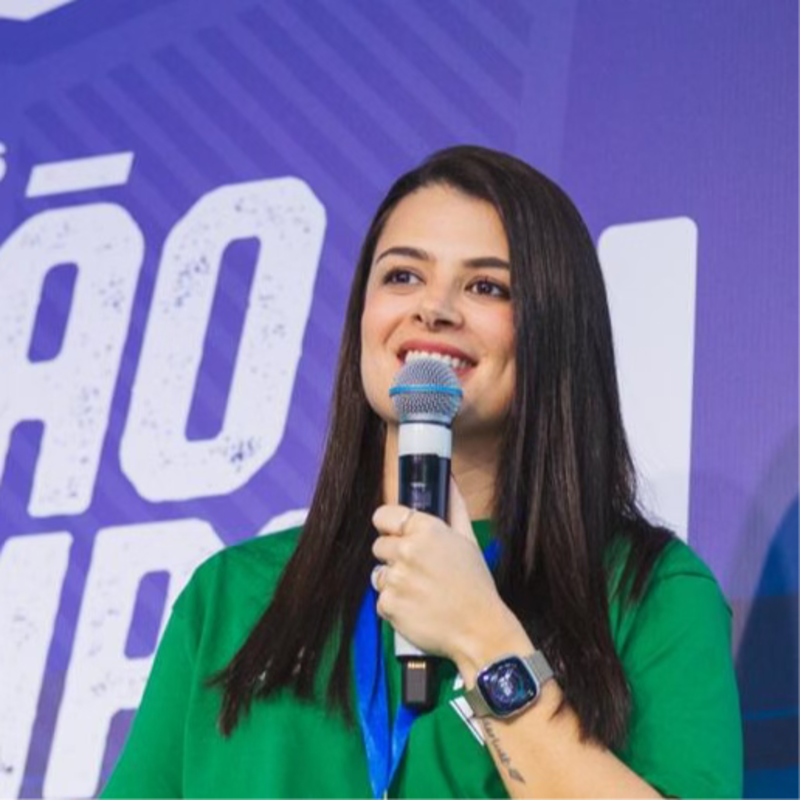 Ana Carolina H.